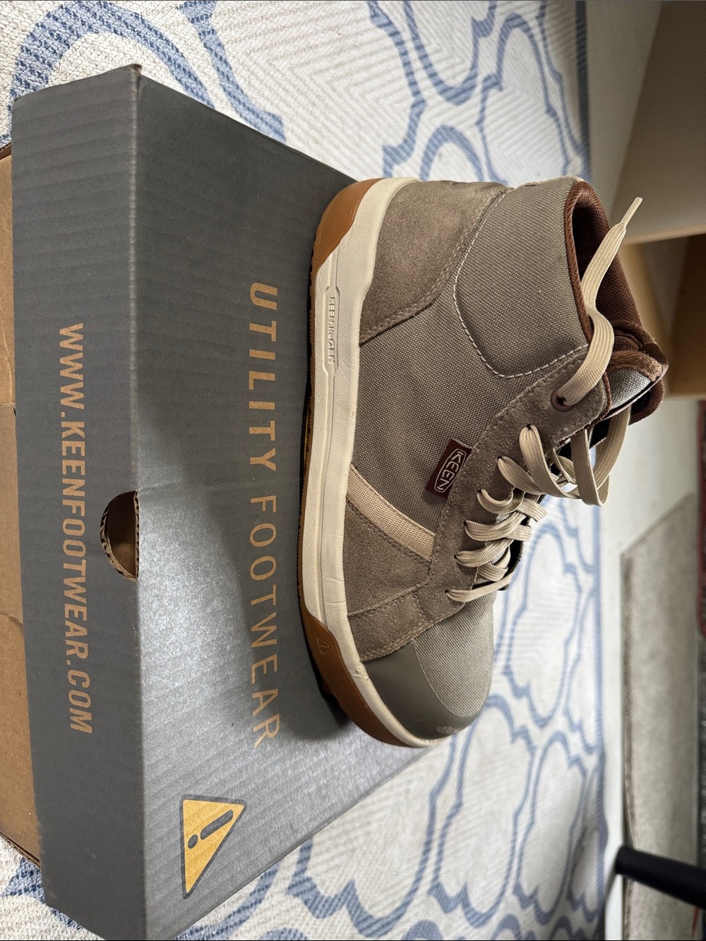 KEEN Men's Taupe/Brown Chukka Boot